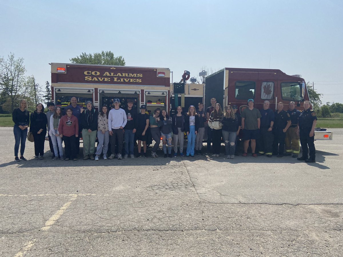 SWMFireDept's tweet photo. @SWMFireDept Thanking students, staff and the Firefighters who attended for a great Careers info session @GlencoeDHS yesterday.
Great to see so many students engaged and interested in becoming Volunteer or Career Firefighters!
#FutureFF #ActiveRecruiting https://t.co/MVlYD5nEjo