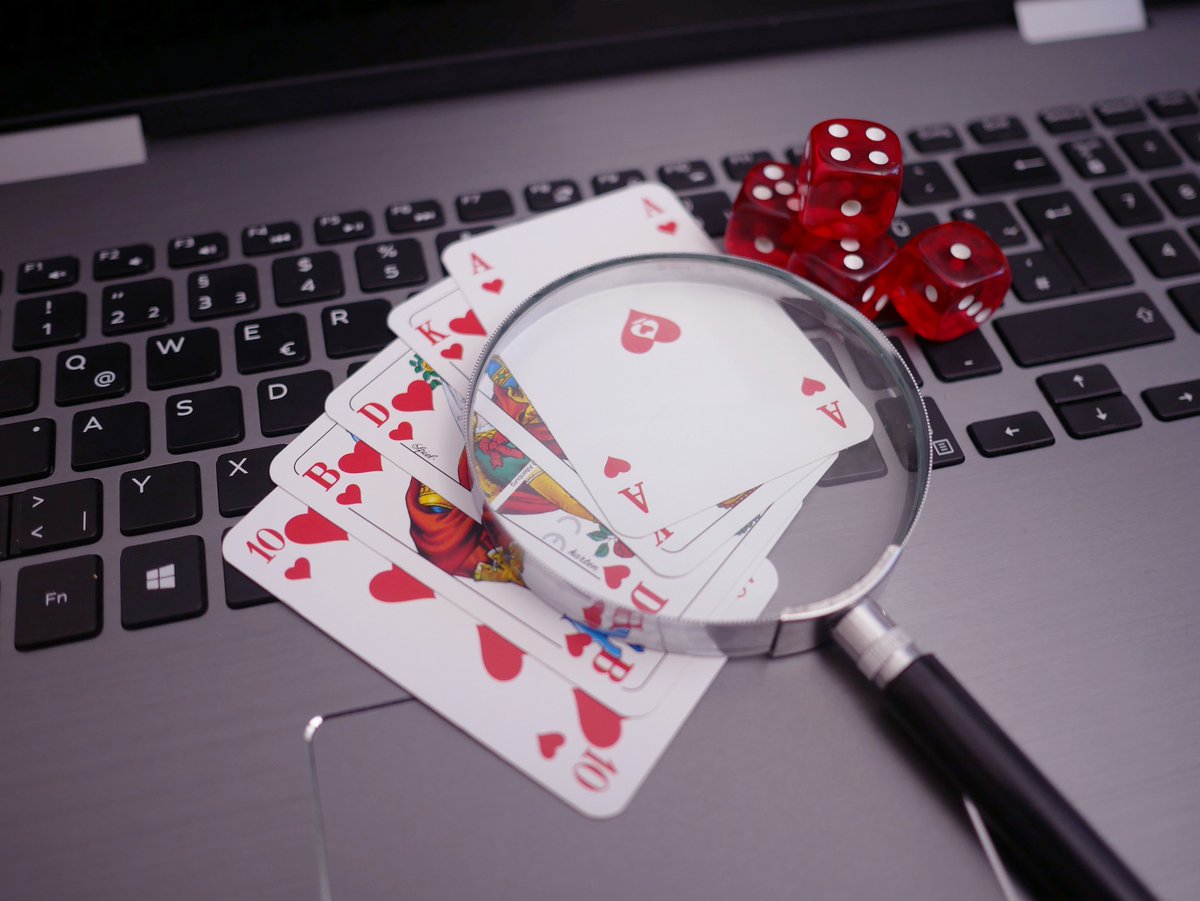knowblogs's tweet image. Online Casinos sind bereits seit einigen Jahren in aller Munde. Spielten sie anfangs noch keine allzu große Rolle in der Glücksspielindustrie, machen sie inzwischen einen großen Teil des Marktes aus. Experten gehen sogar davon aus, dass Online Casinos

knowblogs.net/2023/05/20/wod…