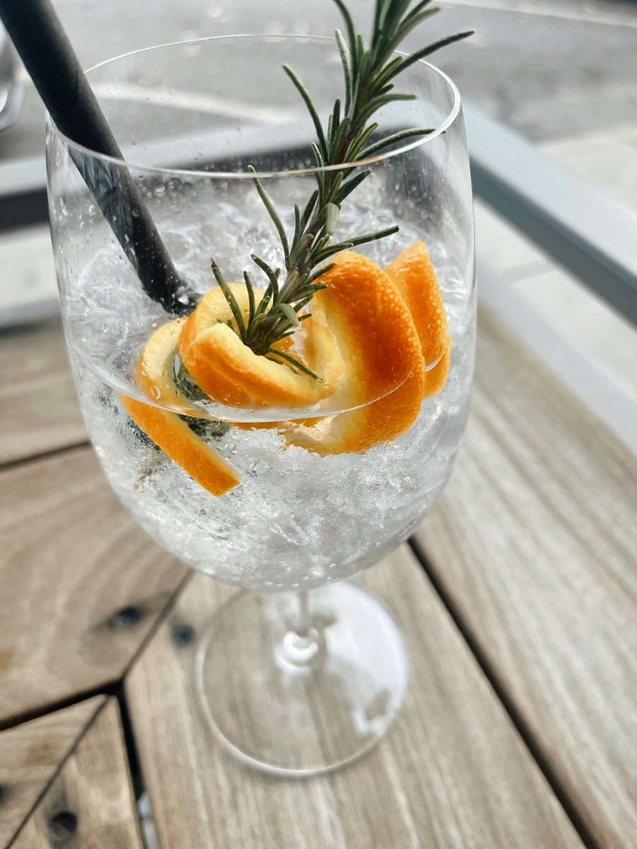 It's beginning to look a lot like 5 o'clock on a Friday! 🍹

Cheers to the weekend, we can't wait to see you at #LaCosechaPaso