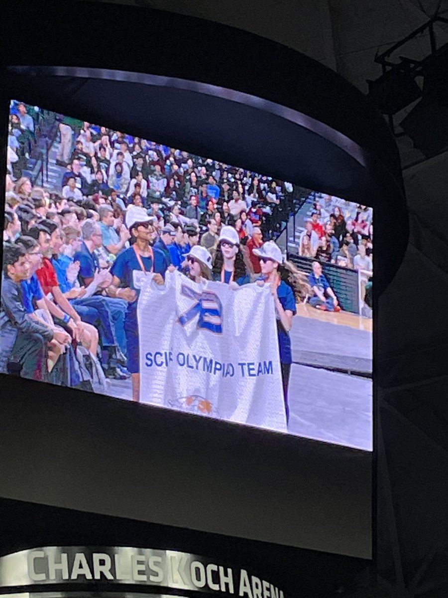 Seven Bridges on the jumbotron during the parade of states. 
#weare7B 
#WeAreChappaqua