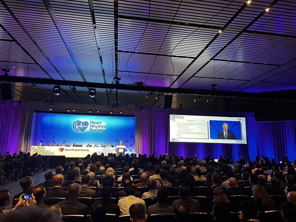 So exciting to see one of my mentors <a href="/DrJGoldberger/">Jeffrey Goldberger</a> from <a href="/umiamimedicine/">Miller Medicine</a> presenting #LEAF as a late breaking clinical trial at <a href="/HRSonline/">Heart Rhythm Society</a> !!! So proud!!! #HRS2023 #EPeeps #HRSLBCT <a href="/UMJMHCardiology/">UMCardiology Fellows</a>