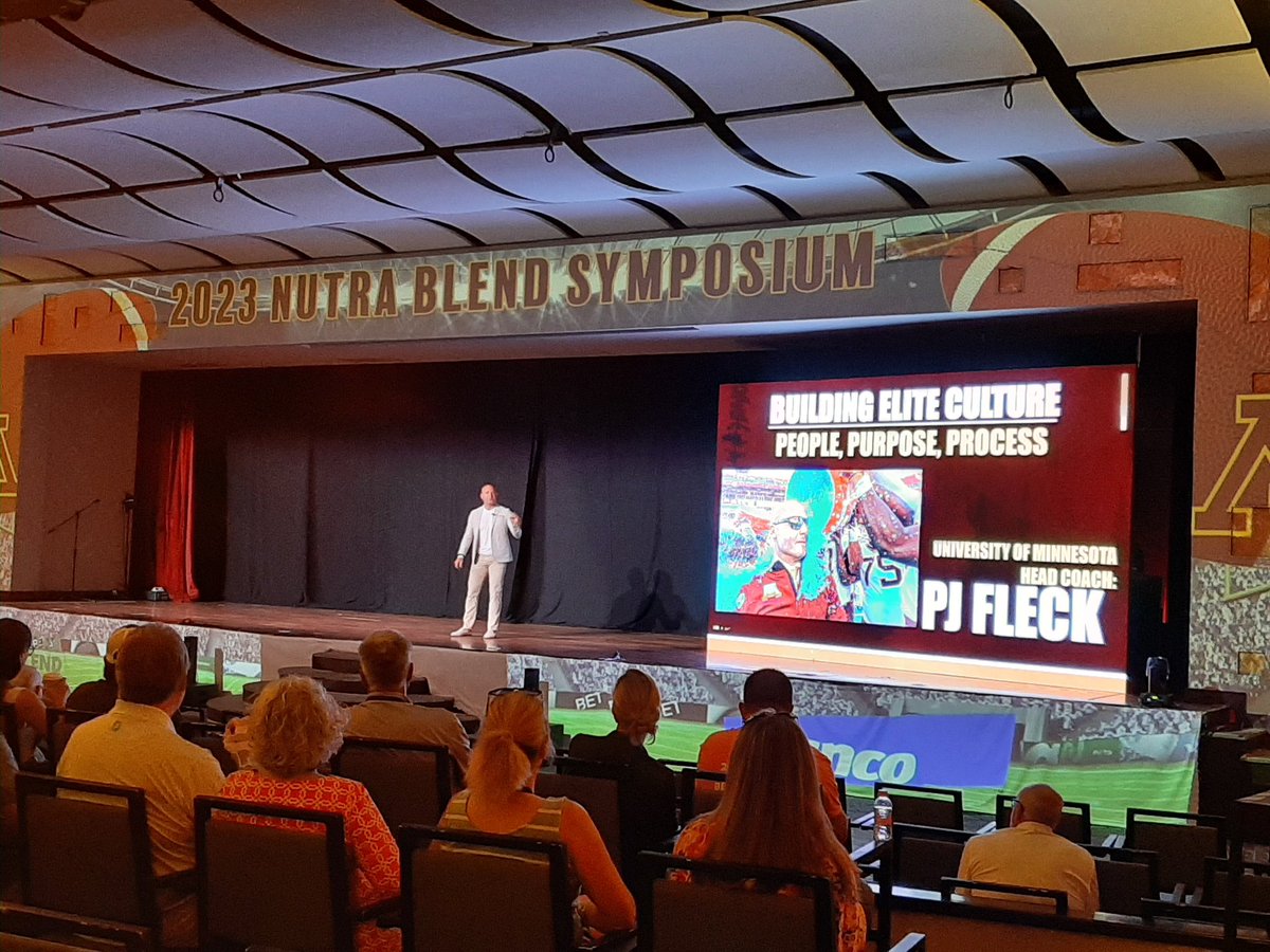 DAXBURCHETT's tweet photo. #Nutrablend symposium today!  @jeffcivillico entertainment, @Coach_Fleck, #markschulman and others for inspiration! @Elanco sponsored. Meetings by @KeminInd, #diamondV, @Zoetis and others!  Coach PJ Fleck was very good! https://t.co/jnGDAy4tJQ