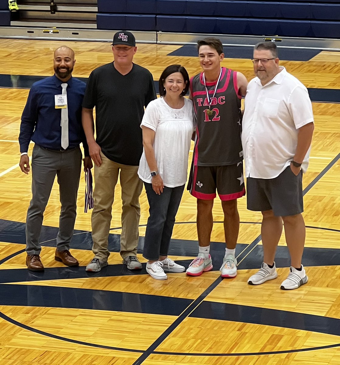 NH Leopards 🏀 — #HST tweet media