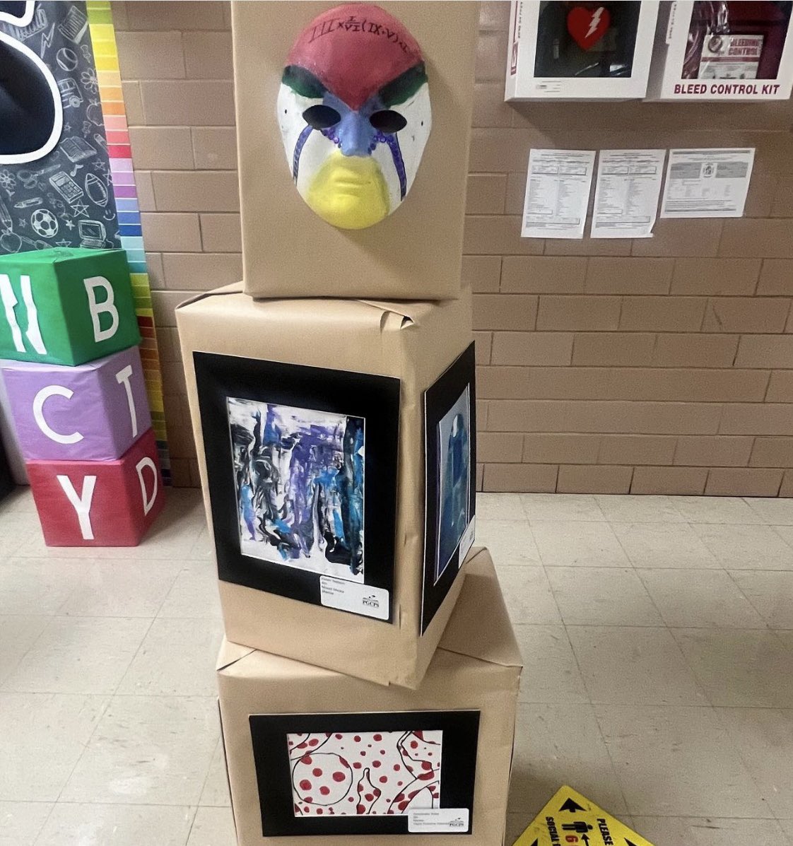 CHES_TAG's tweet photo. ANNUAL SPRING ARTS SHOWCASE @capitolheightse …displaying the creative, awesome work of our students!
#theCHESway #CHESROCKS #CHESART #CHESICAL #chesSpringArtsShowcase #CHESspringartdhowcase #creativity #originalproduct #chesartsintegration https://t.co/ka1nvBBsyB
