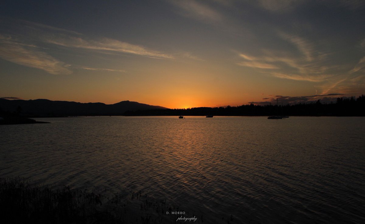 java_junkie_1's tweet photo. Less Netflix , more Sunsets @experience_CV #sunsets #goosespit #enjoythemoment https://t.co/izGL3Wqj49