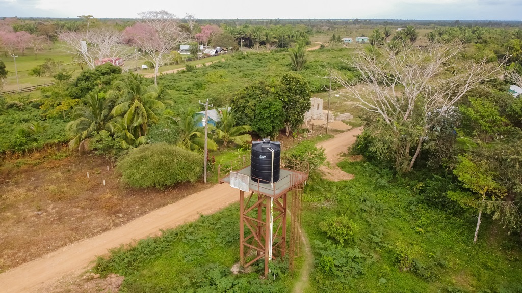 CARICOMClimate's tweet photo. 🌊 Thirst for Change - A Caribbean Story of Health and Water Sustainability

The linkages between climate change, water resources, and public health are clear, and it is crucial to prioritize the safety of water for all people in the region 👨‍👩‍👦. Read ➡️ https://t.co/Xr4Y0bJcE2 https://t.co/gLre1YKUuy