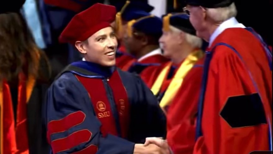 TrevinoTweetsED's tweet photo. ✨❤️🐴Put these in the scrapbook! WE DID IT! @SMU #PonyUp 🎓 #SiSePuede #LetsGetLoud 🥳🎉 https://t.co/BU8yUNKH7W