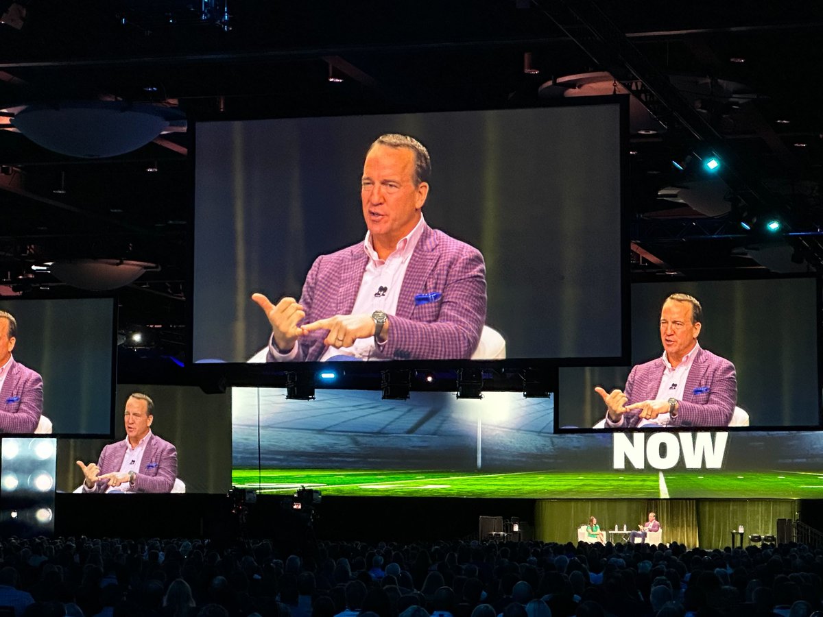 ASmarterLook's tweet image. What a week it's been! From Nashville to Orlando to Denver, we traveled all over the country to connect with old and new friends, hear from industry leaders, and participate in insightful conversations. 

#FISEmerald #JackHenry