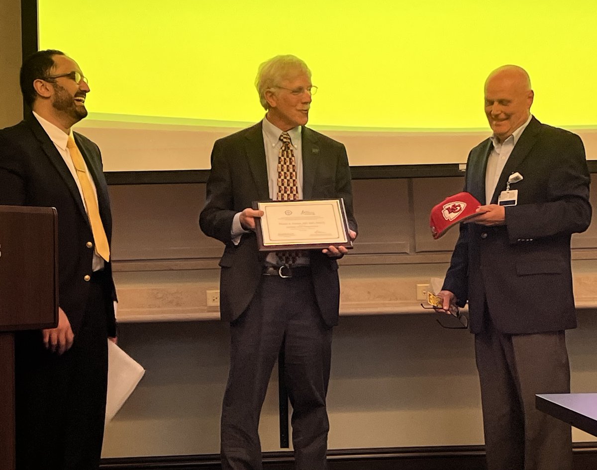 DocGIJohn's tweet photo. It was an honor to host Dr. Farraye in Kansas City this week as part of the ACG Edgar Achkar visiting professorship, speaking on his expertise in IBD. 

@FarrayeIBD  @saintlukeskc @AmCollegeGastro  @UHKCMO @UMKCmedschool https://t.co/Yk9qynQssv