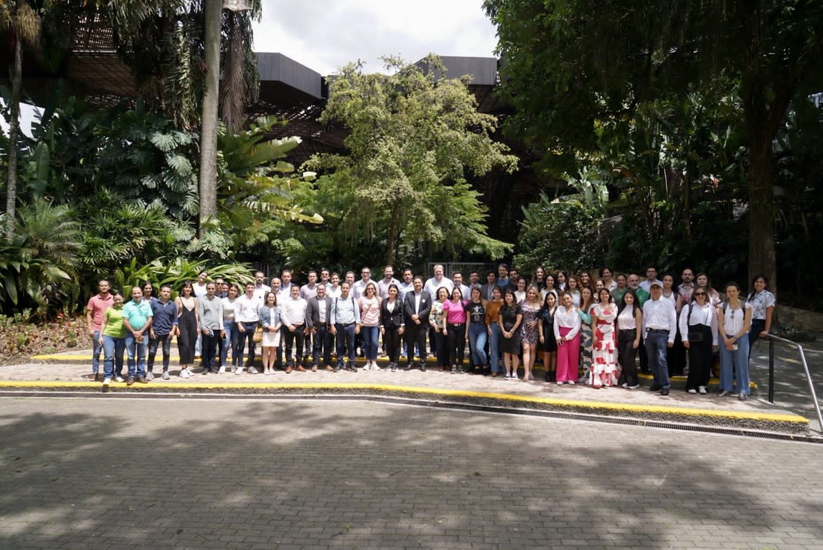 acimedellin's tweet image. ¡Nos unimos al evento de cierre del primer año del Proyecto NaBa! 🌳🌱🌿 Este programa de UK-PACT en Colombia busca impulsar una transición hacia un futuro más verde y resiliente. ¡Sigamos trabajando juntos por ciudades basadas en la naturaleza! 🌎💚 #CiudadesResilientes #NaBa