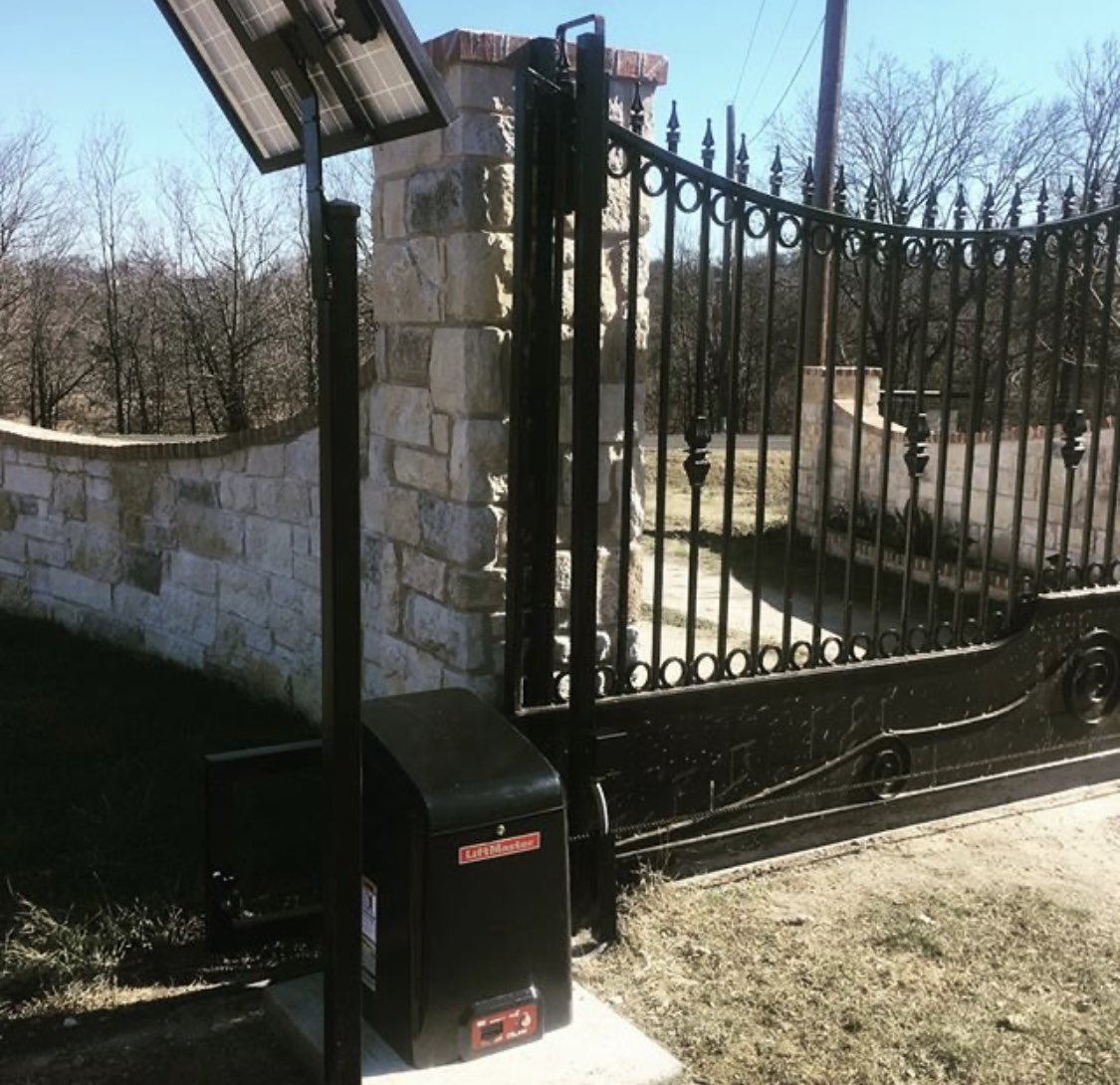 Upgrade your security with confidence! We pride ourselves in using only the most trusted LiftMaster gate automation engine to ensure premium quality and longevity for all of our services. #TrustedSecurity #LiftMaster #QualityGuaranteed 🚪🔒👍