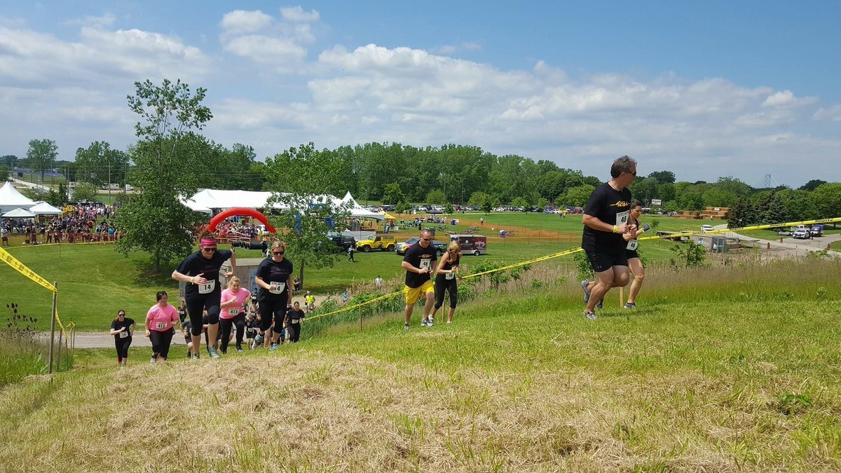 CityWindsorON's tweet photo. The #HeartBreakerChallenge hosted by the Hôtel-Dieu Grace Healthcare Foundation is back at Malden Park on Saturday, May 27, 2023. Some areas in Malden Park, including trails and parking, will have limited public use from May 25 to 28. Learn more here: https://t.co/uWl0i9hsqg #YQG https://t.co/S9Rw5xk8NK
