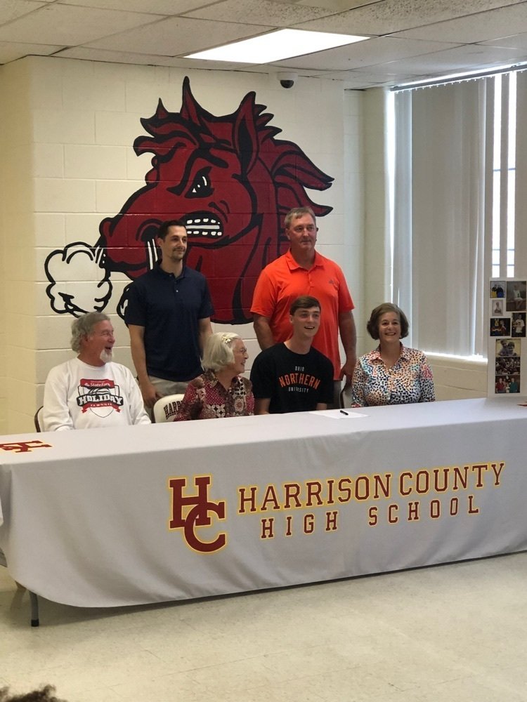 HCHS_KY's tweet photo. Congratulations HCHS Senior J. D. Kendall! J. D. will continue his education and basketball career at Ohio Northern University. https://t.co/U2HyyREgQ8