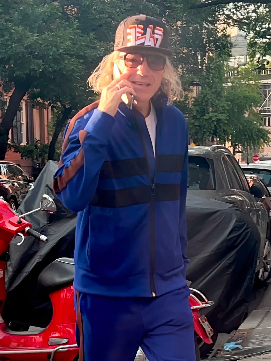 bykevinclark's tweet photo. The summer of whatever it is Daniel Day-Lewis is trying to do has begun. https://t.co/jcDj6mGw8d