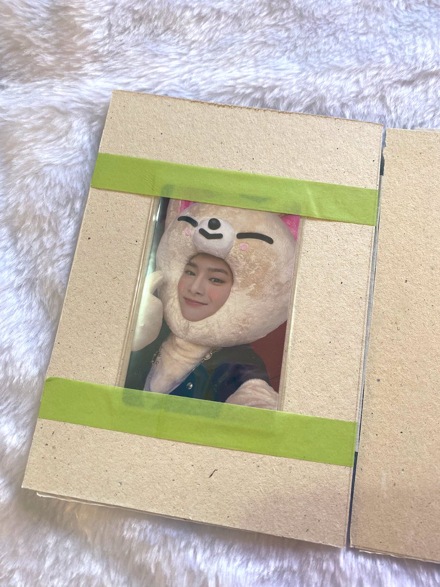 pinkfoxycollect's tweet photo. Feedback super positivo pra linda da @hyunaive que trouxe o card da minha vida pra coleção!

Tudo chegou muuito bem embalado e em perfeito estado, o envio foi rapidinho também.

Obrigadaaa 🤧💖 https://t.co/FxUh4UmD3c