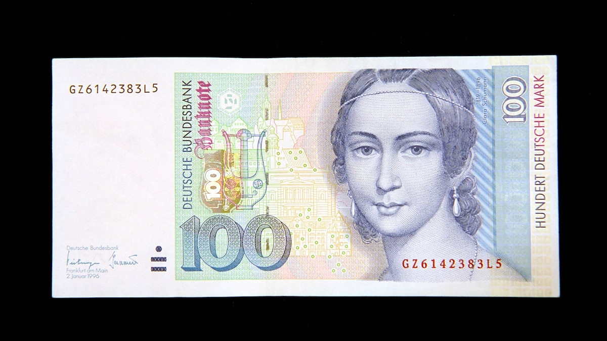 HypnooticDancer's tweet photo. @SuperMicha007 Ich habe Tränen in den Augen, wenn ich daran denke, was wir nach dem Fall der Berliner Mauer verloren haben.

Unsere Sicherheit, man zerstört alles Deutsche, weil man das Land in eine Multi - ethnische Versuxhsanstalt umbauen will, man bereinigt geschichtliche Realitäten usw.. https://t.co/cqg0yl1kxC