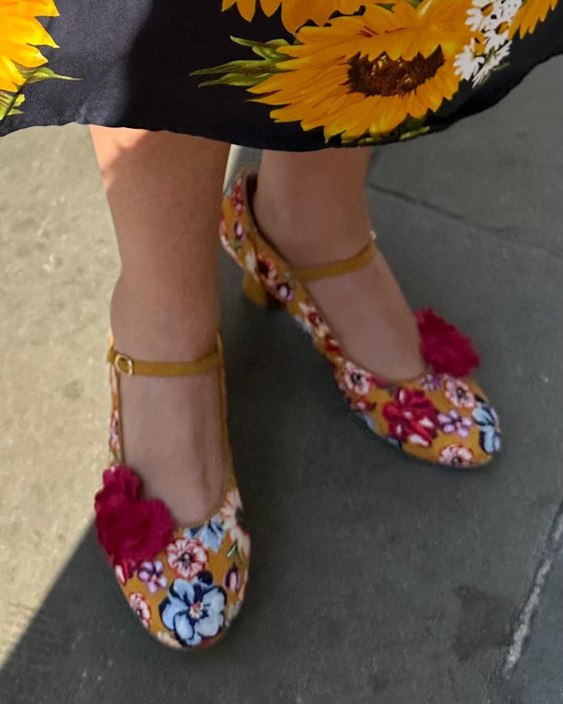 wandathemidwife's tweet image. I might not have won the International Midwifery category @MidwivesRCM #RCMAwards2023 but my #rubyroo #shoes were definitely #winners !Congratulations to all the winners and those #shortlisted ...we had an amazing day @raetrotter1st @RCMLesleyWood @lynne_galvin
