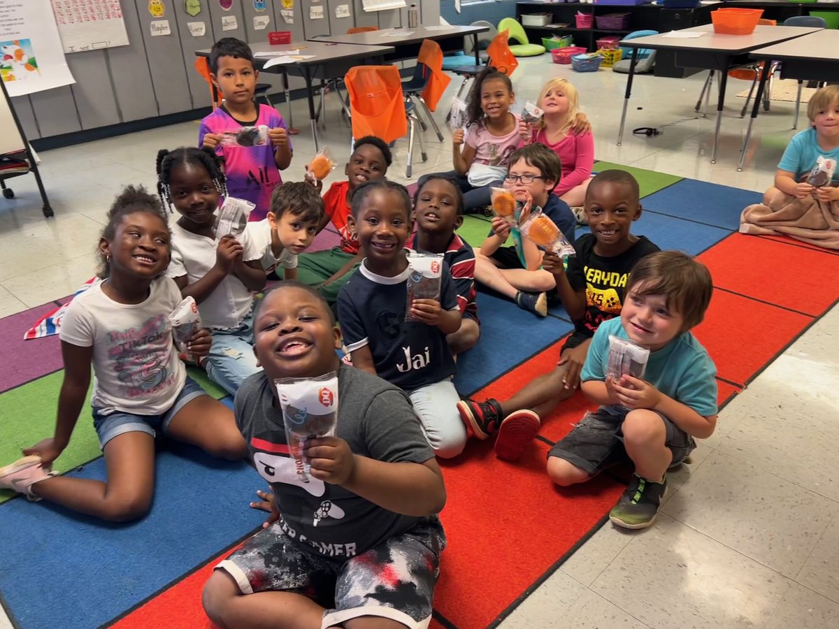 Special thank you to Dairy Queen in Childersburg for donating Dilly Bars to our kindergartners! <a href="/CEStigercubs/">CES</a> <a href="/NickiRBryant/">N. Bryant</a> <a href="/kellie_tinnell/">Kellie Tinnell</a> <a href="/missfoster96/">Lindsey Foster</a>