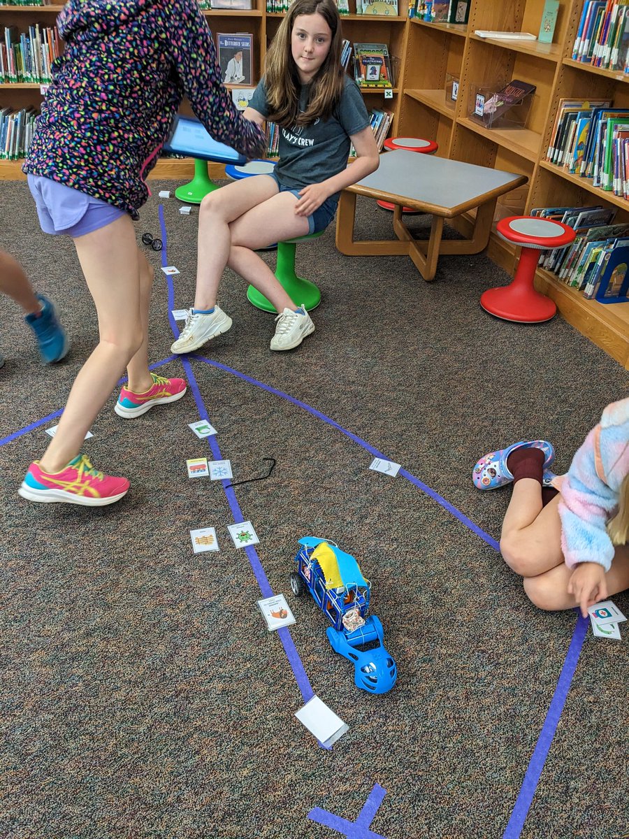 Mrs. Pyles (of books!📚📚) tweet media