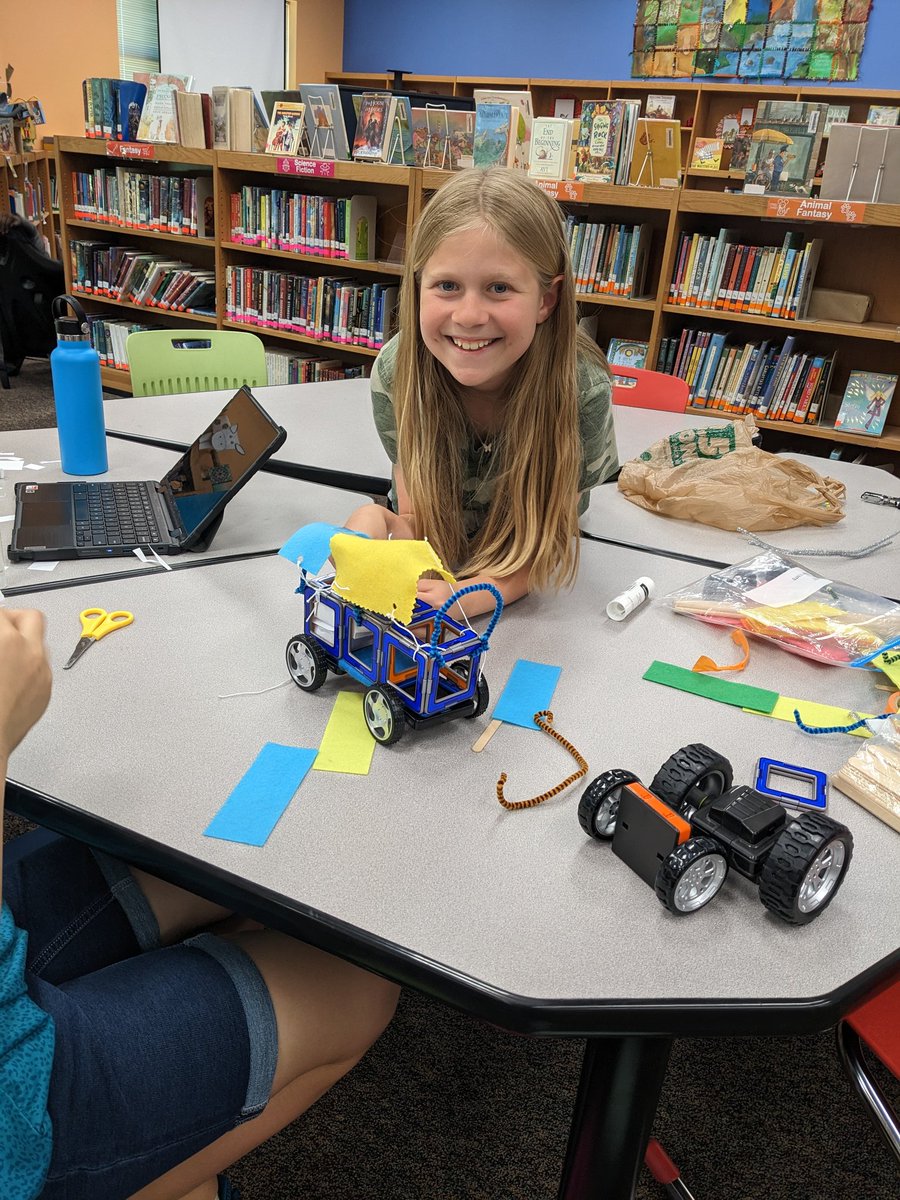 Mrs. Pyles (of books!📚📚) tweet media