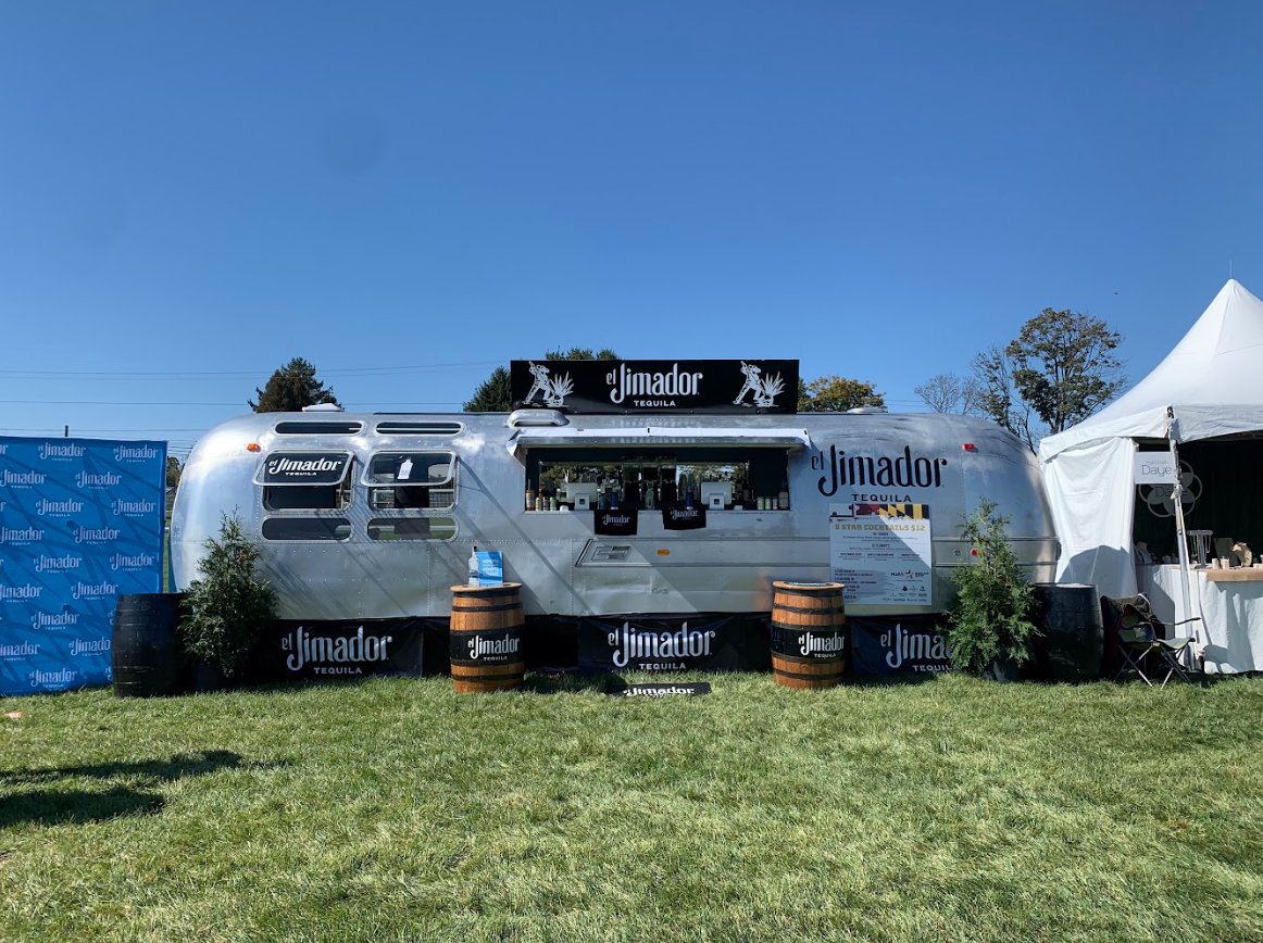 The Ben Special looks better than ever when representing brands like El Jimador Tequila! These event goers enjoyed their favorite tequila while watching horse racing at the Maryland 5 Star.
-
#EventMarketing #TradeShowDisplay #Fabrication #Events #EventGoer #OutdoorEvent