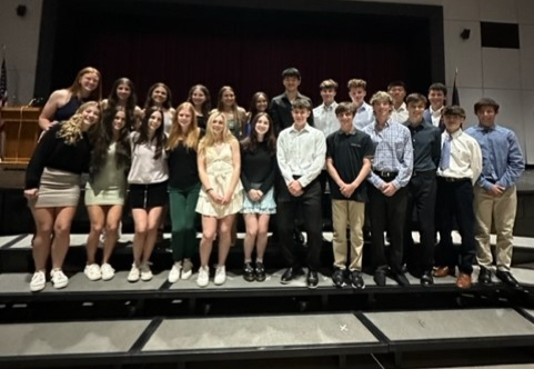 CommackSchools's tweet photo. The Scholar Athlete Leadership Club inducted the new Executive Board and new members. Thank you to this year's Executive Board for all their hard work and dedication to our school and community!!! #SALC #MsClark #MrFilaseta #scholarathletes #CommackSchools #CommackHighSchool https://t.co/0iGh1GvKnF