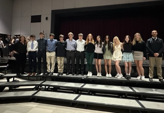 CommackSchools's tweet photo. The Scholar Athlete Leadership Club inducted the new Executive Board and new members. Thank you to this year's Executive Board for all their hard work and dedication to our school and community!!! #SALC #MsClark #MrFilaseta #scholarathletes #CommackSchools #CommackHighSchool https://t.co/0iGh1GvKnF