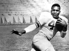 Imagine being in the discussion as the GOAT in two different sports. RIP, Jim Brown. A true #CUSE legend.