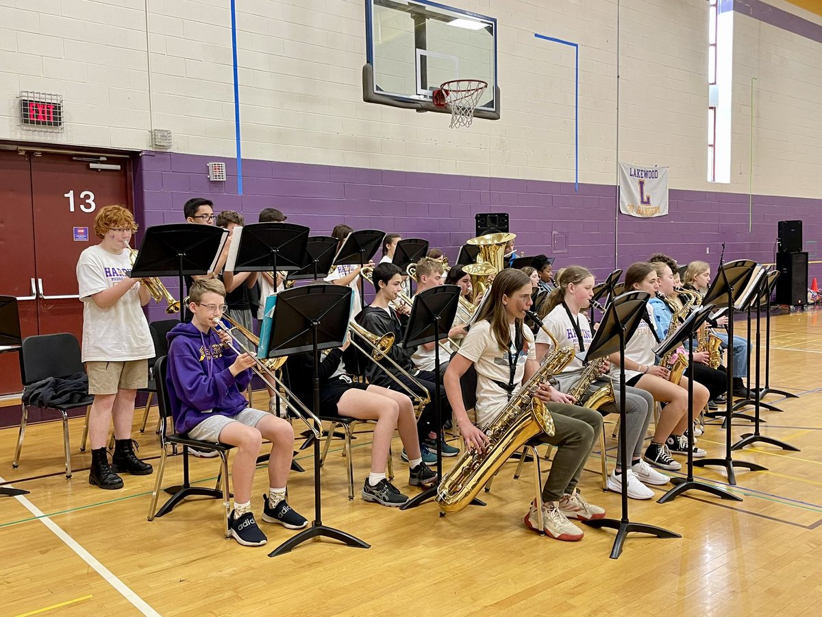 mrskilgore205's tweet image. Finished off the year with our Spring Pep Rally! We celebrated our athletes, the Amazing Race, the Fun Run winners and the Jazz Band played😃💜💛💜💛@LkwdHarding @LkwdSchools