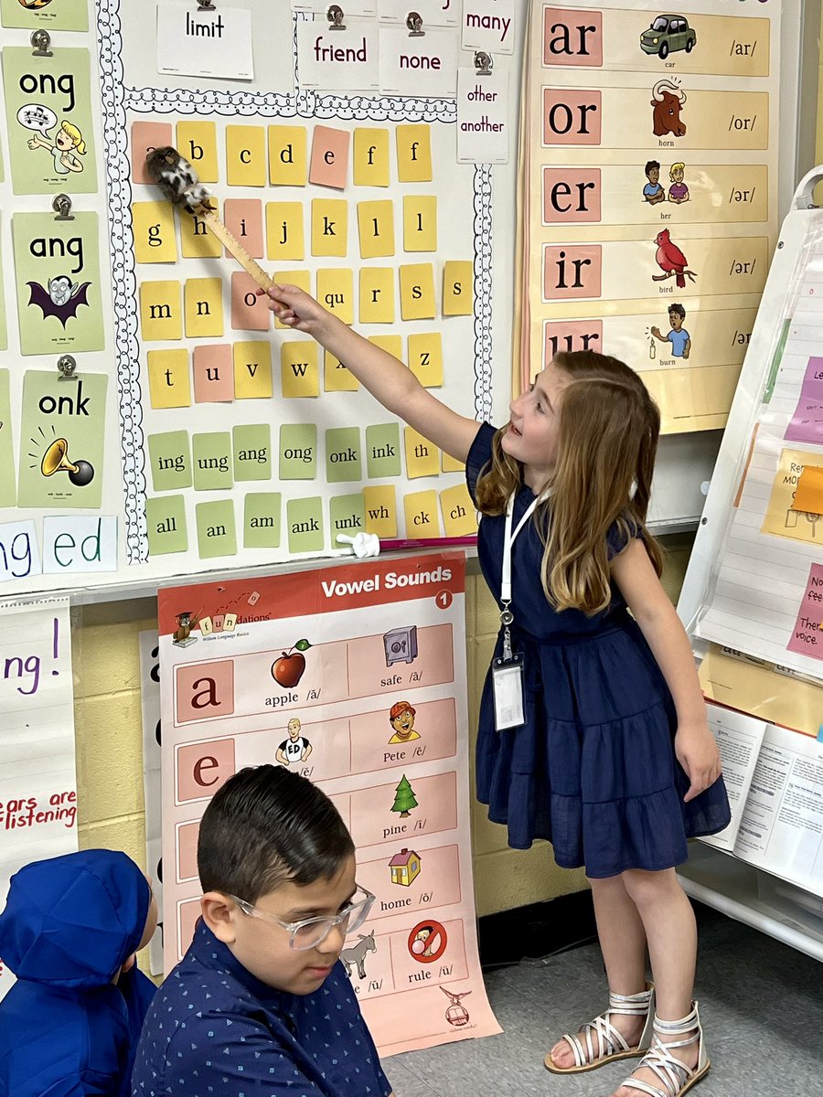 LeannaCasale's tweet photo. Career Day for Letter C of our countdown! 🥰 @HowellTwpTauntn https://t.co/SOj3kBdUw6