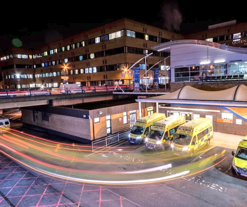 I bow with gratitude to Majors staff & paramedic team at Queens Medical Centre. Mum was in again today and they were kind & suppt. Difft to last week's difficult time. Consultant Registrar explaining in Hindi was a huge comfort to mum #thankyouNHS for helping mum #strokeawareness