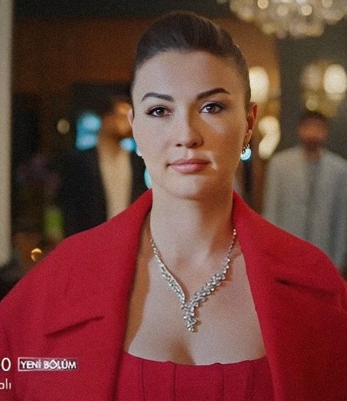 Bir kez daha HAPPY AMI DAY Bugünümüzün rengi kırmızı olsunn❤️❤️ #İlbur #İlhanŞen #BurcuÖzberk