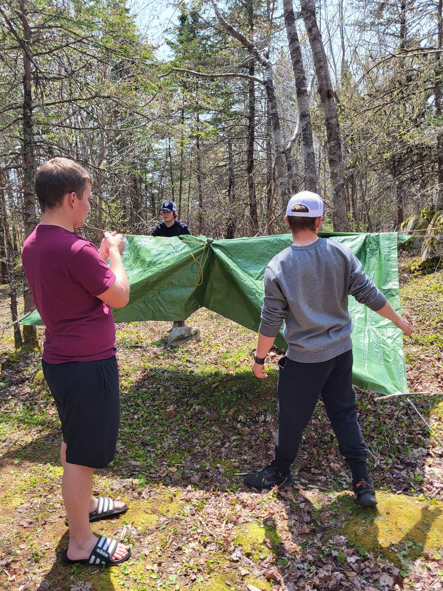 MrHollandBMHS's tweet photo. Students at BMHS learned skills to build tarp shelters today. Can't wait till we make our buddy burners so we can have a cookout.
#BMHS #outdoored #TCRCE #watchuslearn https://t.co/OL5jKYiCGA