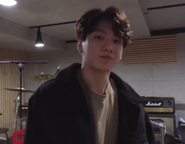 Ri on Twitter "yoonjinkook au where yoongi is a cat demon from hell