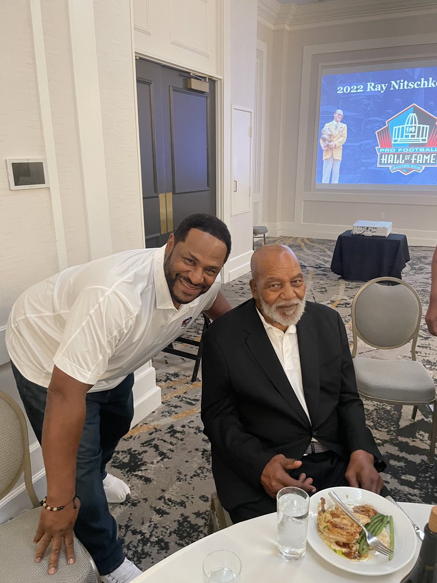 Jerome Bettis (@jeromebettis36) on Twitter photo Today, we lost a true legend. May Jim Brown, my <a href="/ProFootballHOF/">Pro Football Hall of Fame</a> brother, rest in peace and power. Today, we lost a true legend. May Jim Brown, my <a href="/ProFootballHOF/">Pro Football Hall of Fame</a> brother, rest in peace and power.