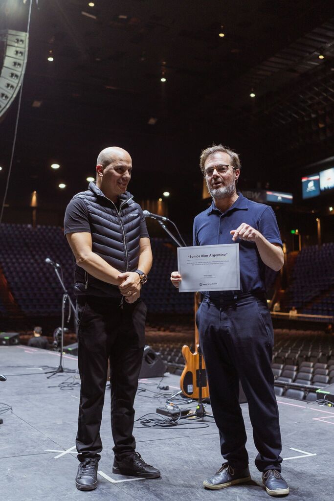EL ESPECTÁCULO «BIEN ARGENTINO», CON COKI RAMIREZ, MARCELO IRIPINO Y LA DIRECCIÓN DE ÁNGEL CARABAJAL, FUE DECLARADO DE INTERÉS CULTURAL POR EL GOBIERNO DE LA CIUDAD DE BUENOS AIRES. ift.tt/X0AzuE5