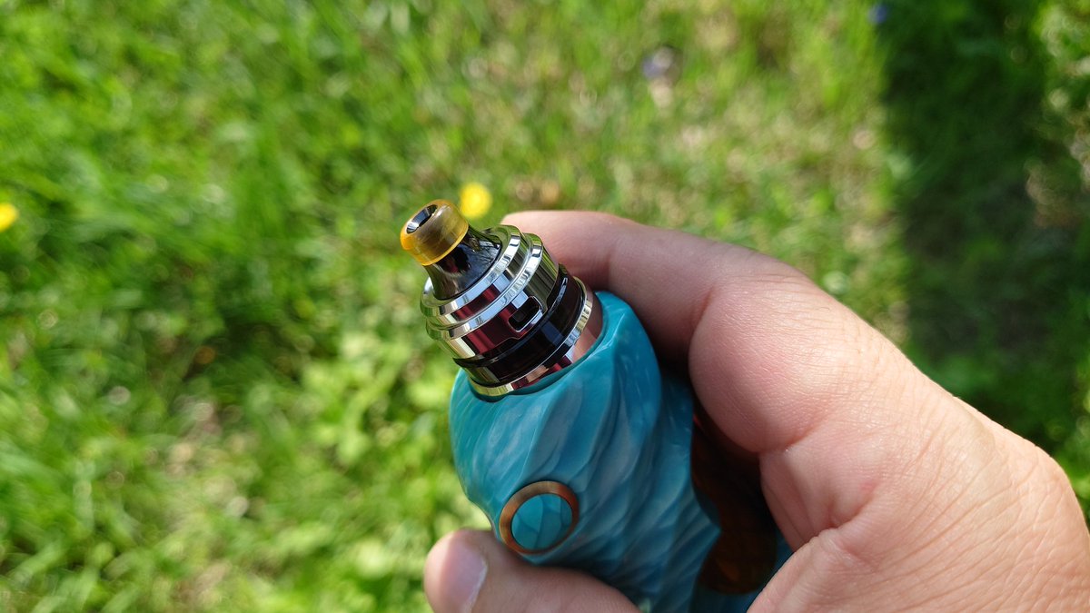 CebrjowHwScHCkj's tweet photo. 皆さんおはよっチェ😆👍今日も宜しくご安全に。🙇💦Diablo Laguna Dragon Juma Side Clip Switch + #Yachtvape #claymorerda + #KoRoMods Fish Eye revival Black😋💦#VAPE #vape好きな人と繋がりたい #VAPE好きと繋がりたい #VAPE初心者 #LovePinoyVapingGear #LowkeyCustoms #iamlowkeycustoms https://t.co/Bk0exKFp9t