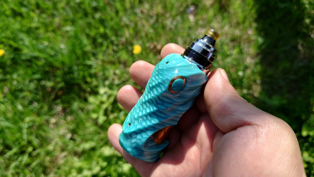 CebrjowHwScHCkj's tweet photo. 皆さんおはよっチェ😆👍今日も宜しくご安全に。🙇💦Diablo Laguna Dragon Juma Side Clip Switch + #Yachtvape #claymorerda + #KoRoMods Fish Eye revival Black😋💦#VAPE #vape好きな人と繋がりたい #VAPE好きと繋がりたい #VAPE初心者 #LovePinoyVapingGear #LowkeyCustoms #iamlowkeycustoms https://t.co/Bk0exKFp9t