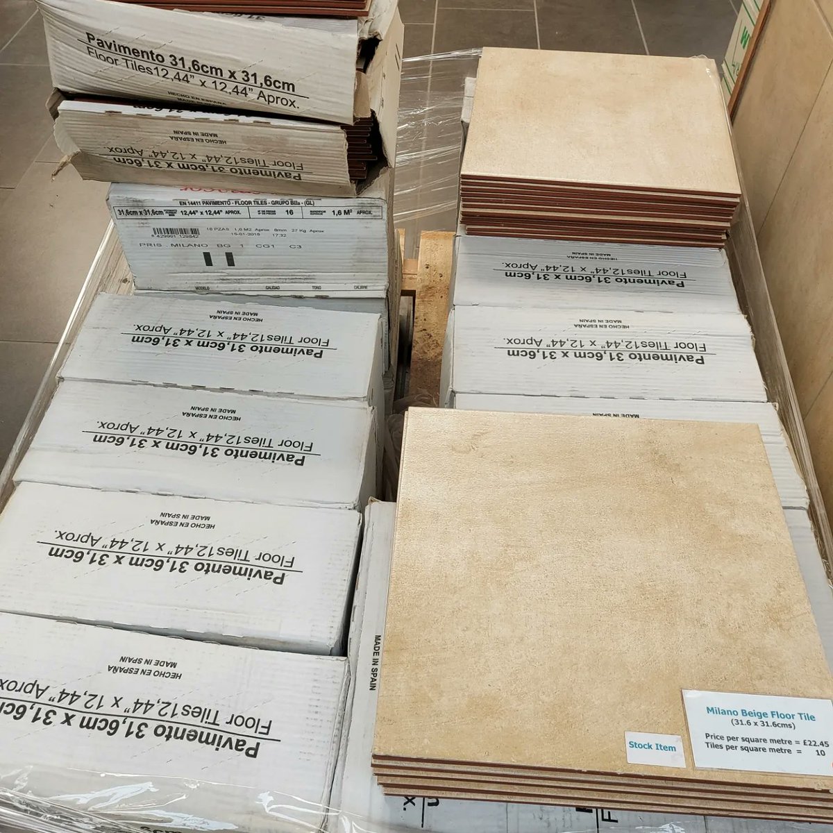 Tile Sale - Closing Down - Final Clearance 
Last Weekend Sat 20th &amp; Sun 21st May 10am - 4pm
Grab a bargain

Bathroom tiles from £5 per sq mt.
Kitchen tiles from £8 per sq mt.
Floor tiles from £5 per sq mt.
Mosaics £5 per sheet
#tilesale #tiles #clearancesale #cheaptiles #tileshop
