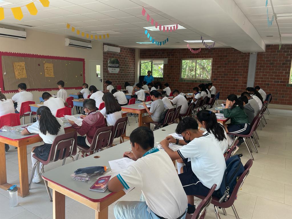 EstudiaEnCancun's tweet photo. Aplicamos un instrumento de evaluación a 2,412 estudiantes de 6° de primarias públicas y particulares, seleccionados en la 1.a fase de la OCI 2023, el cual  integra conocimientos y habilidades diseñado por la  Dir. Gral. de Análisis y Diagnóstico del Apr… https://t.co/GfrhAvho8P