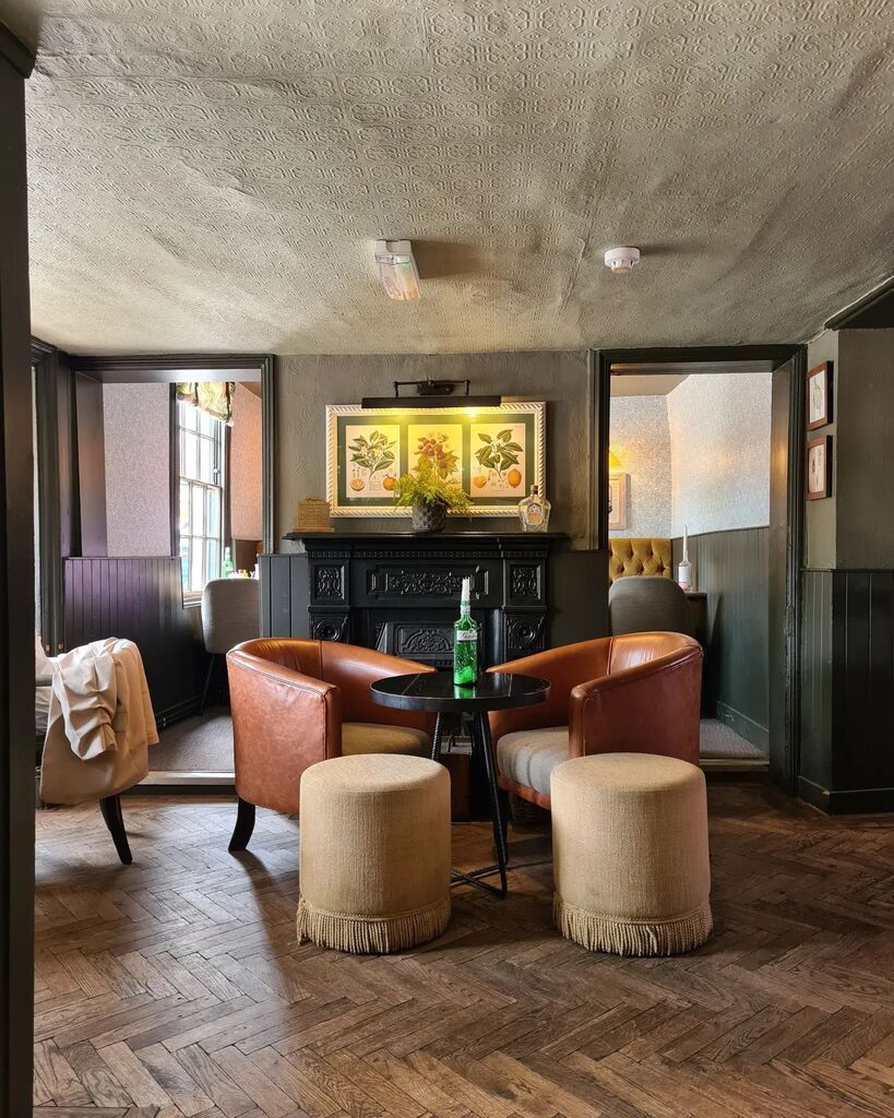 Lovely pub lunch at The Pineapple in Dorney today, absolutely fab! 😍
#publunch #pub #pubgrub #pubglover #pineapple #thepineapple #dorney #berkshire #berks #berkshirelife #fridayfeeling #friday #lunch @thepineappledorney instagr.am/p/CscANHyLkpn/