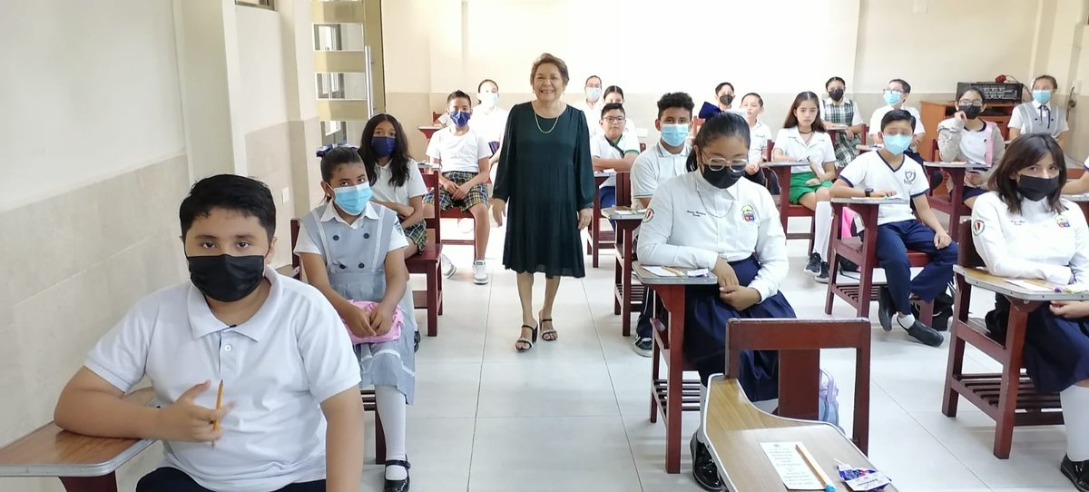 EstudiaEnCancun's tweet photo. Se aplicó en sedes determinadas por los Supervisores  Escolares, y en coordinación con los Directores de las Escuelas, cuyo resultado será considerado para seleccionar a los 100 mejores alumnos y  alumnas, quienes participarán en la tercera etapa del Con… https://t.co/HRkEG6ythj