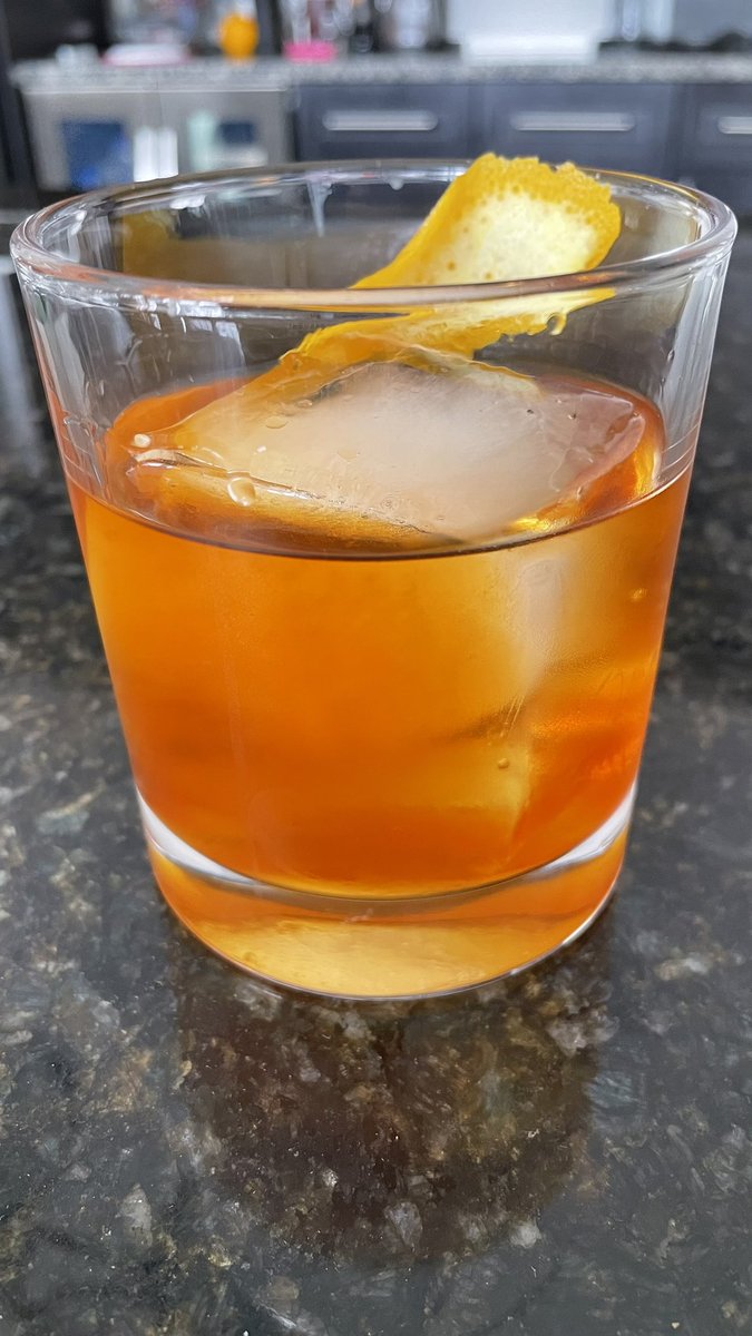 stoakleyaudio's tweet photo. What to do when you have a night off from baseball?? You smoke meats and drink bourbon.
#FridayNightOff https://t.co/l3kburv71x