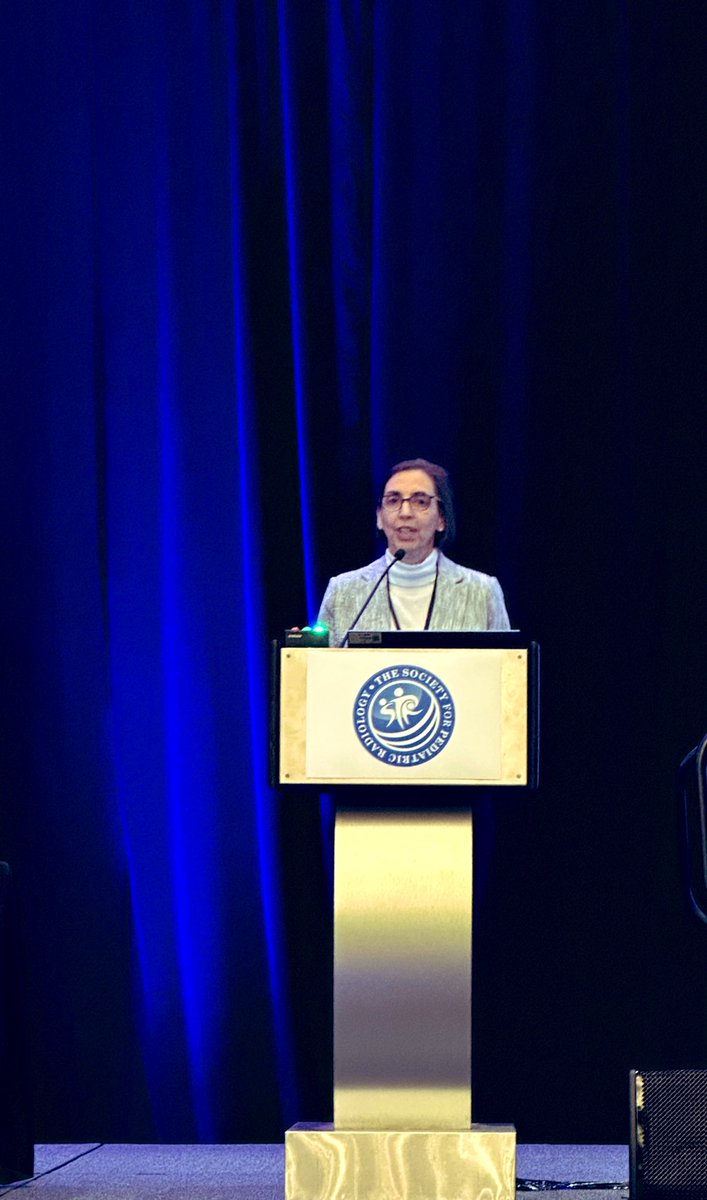 LurieRad's tweet photo. Our Chair, @cynthia_rigsby, discusses “LeadHership Lessons from Women in Pediatric Radiology” at #SPR2023. Great advice for women leaders in pediatric radiology! 

@SocPedRad @LurieChildrens #PedsRad #LurieRad https://t.co/DGKE4UkQUm