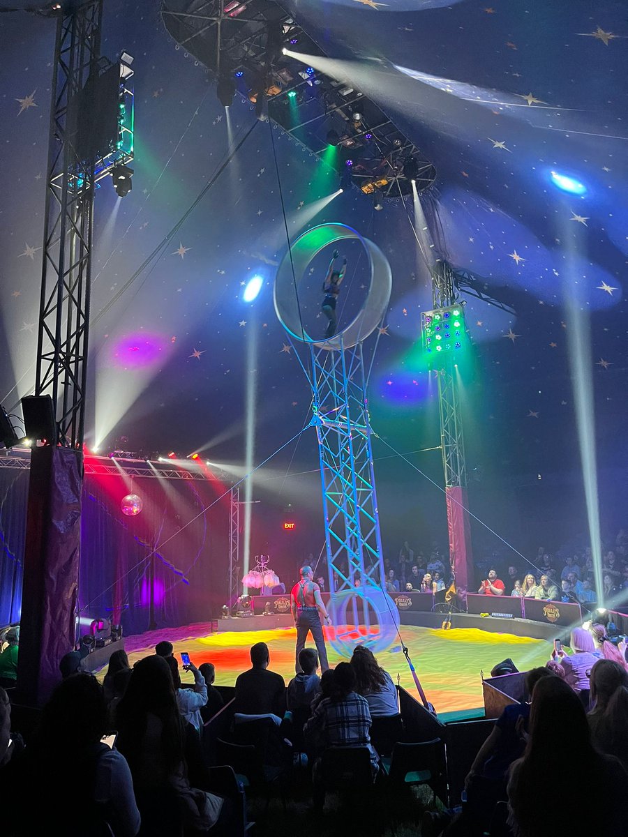 KidzKlubLeeds's tweet photo. "this is the best day of my life"
Fair to say the Big Top was a Big Hit
Huge thanks to @LeedsCommFound and the @AnnMaguireFund for making these wonderful opportunities available for wonderful children #communitychangers #dreambig #bestdayever https://t.co/pbQz2jm5uN