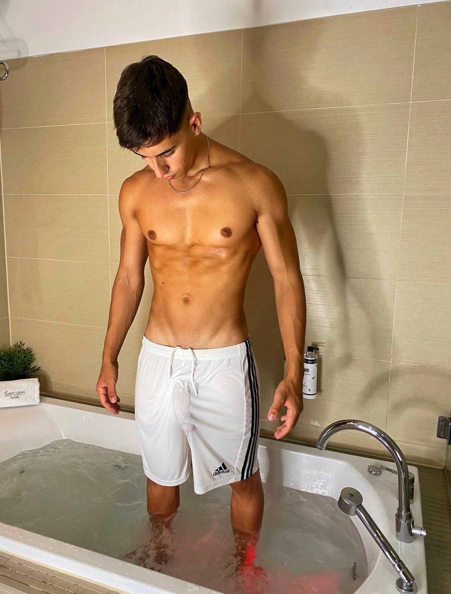 Adrianlt777 on Twitter: "BIG DISCOUNT 🔥 on my Onlyfans 😈 Come chat with