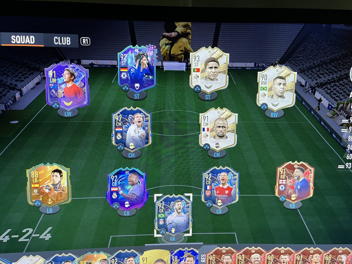 vdabeast_'s tweet photo. Which one is better? Sorry for the bad quality @AuzioMF https://t.co/PH6cSRUmF1