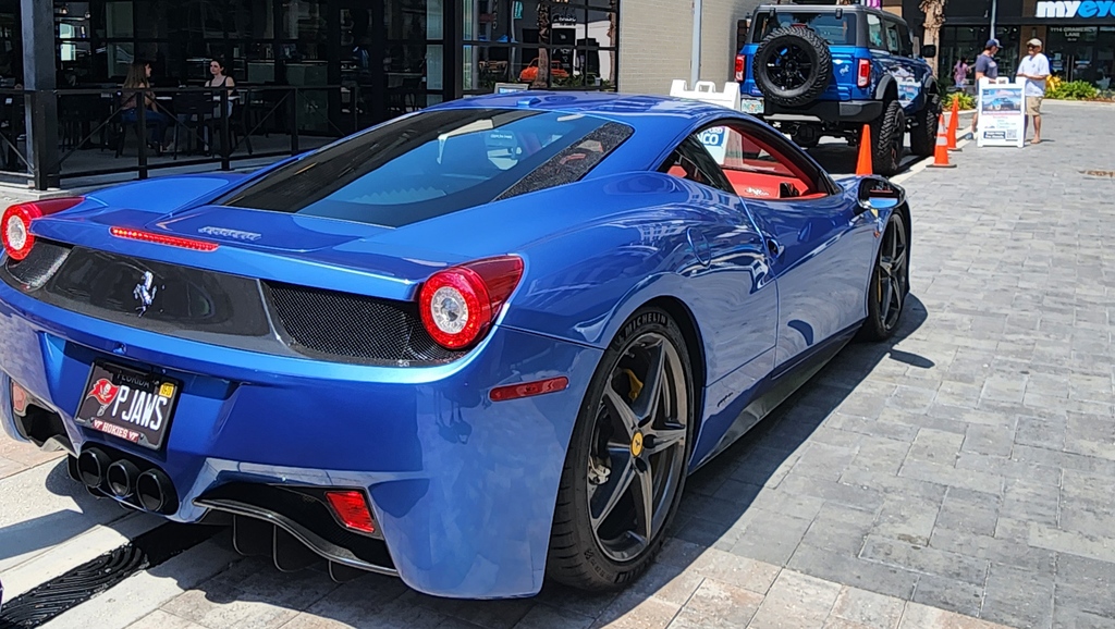 Florida and Ferrari! What else do you need?

#gofastflorida
#supercars
#supercarspotting
#exoticcars
#rjtimepieces
#kennyfabre
#superexoticscars
#supercarsdaily
#performancecars
#horsepower
#cargoals
#dailysupercars
#dailydriver
#dailydriven