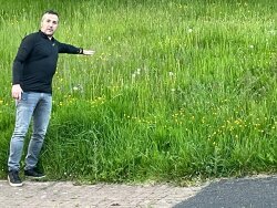 Grass cutting needed, 19th May This green space is regularly missed for grass cutting by the council every year. They regularly cut the grass on the estate by the park and the other similar green space at Windsor Clive drive but miss Llewelyn Goch. This … ift.tt/KsD2REm