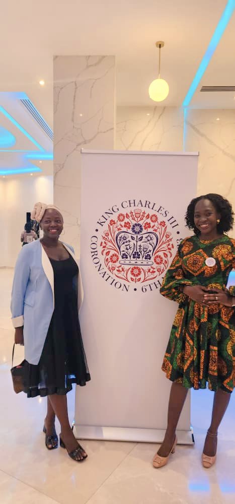 animuathiei's tweet photo. #FlashBackFriday #coronationweekend Making memories with an amazing set of women💛🙏🏿 who are a constant reminder that as long as there is life, there is always hope💯🙏🏿 #Grateful🙏🏿 https://t.co/MAvXYunGmP